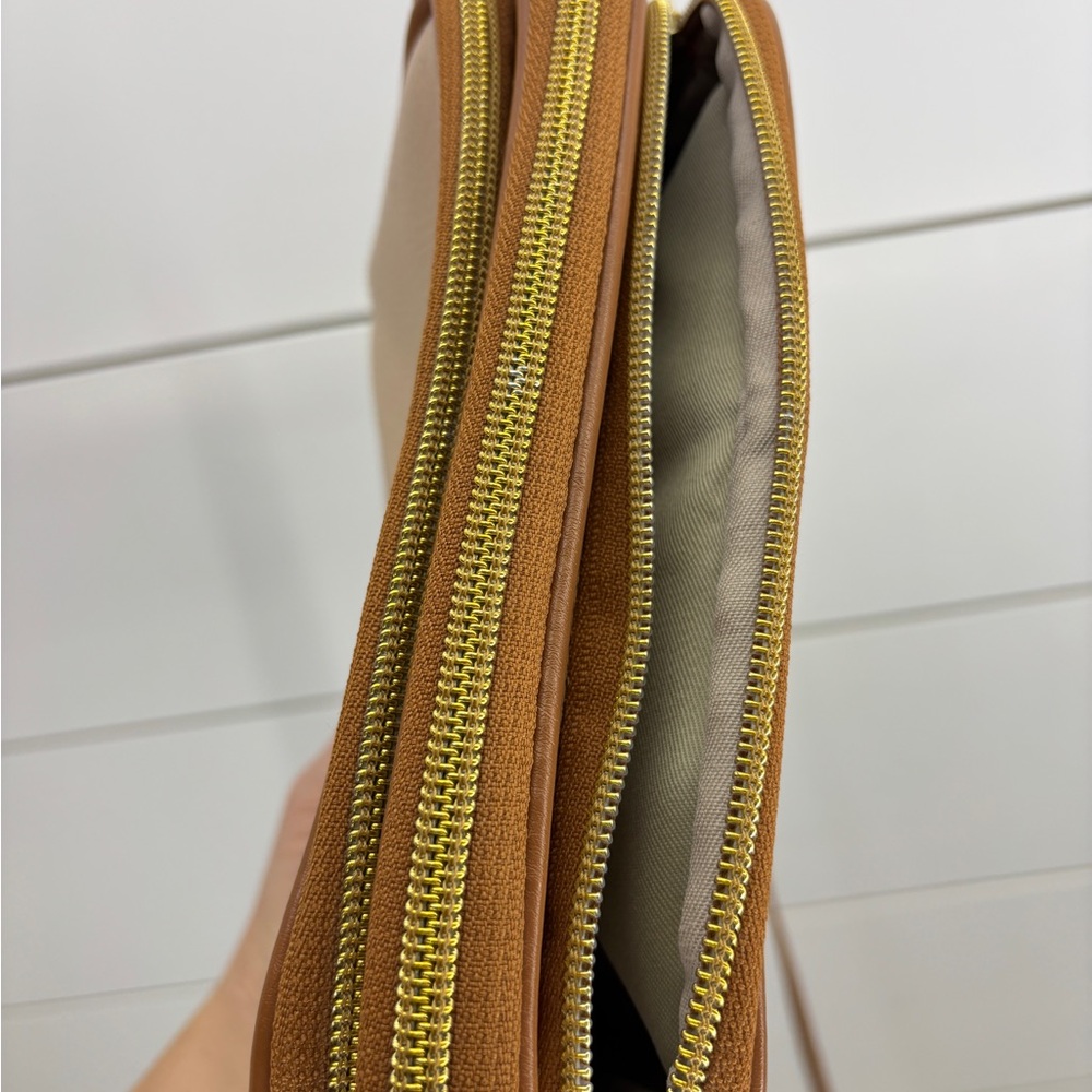 Valentina Crossbody Bag - Picture 7 of 10